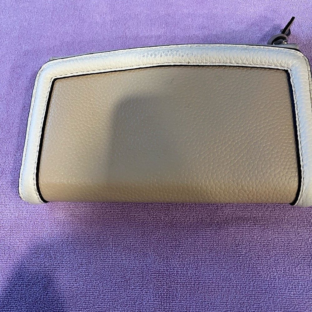 Kate Spade Tan and Cream Leather Wallet - Picture 2 of 6